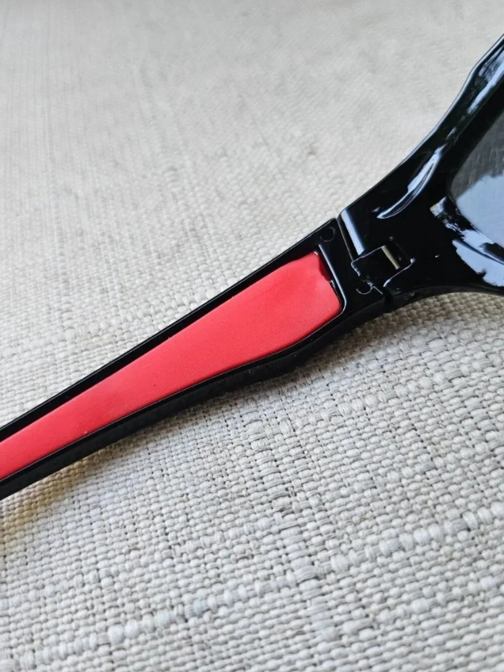 Men Sunglasses Sport Wrap Style Black/Red Plastic Frame Eyewear Shades New